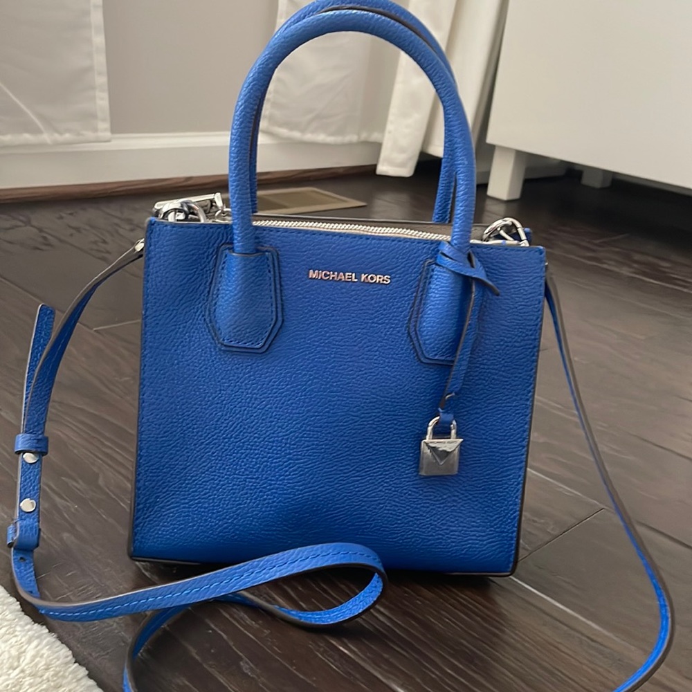 Michael kors bag blue